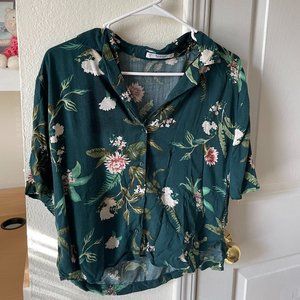 Green Hawaiian button-up cropped shirt